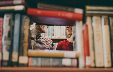 upoznali smo se u knjižari i od tada čitamo zajedno  laguna knjige