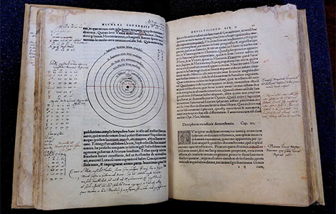 primerak prvog izdanja kopernikovog de revolutionibus orbium coelestium prodat na aukciji laguna knjige