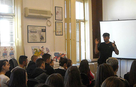 uroš petrović održao književni susret sa požarevačkim srednjoškolcima laguna knjige